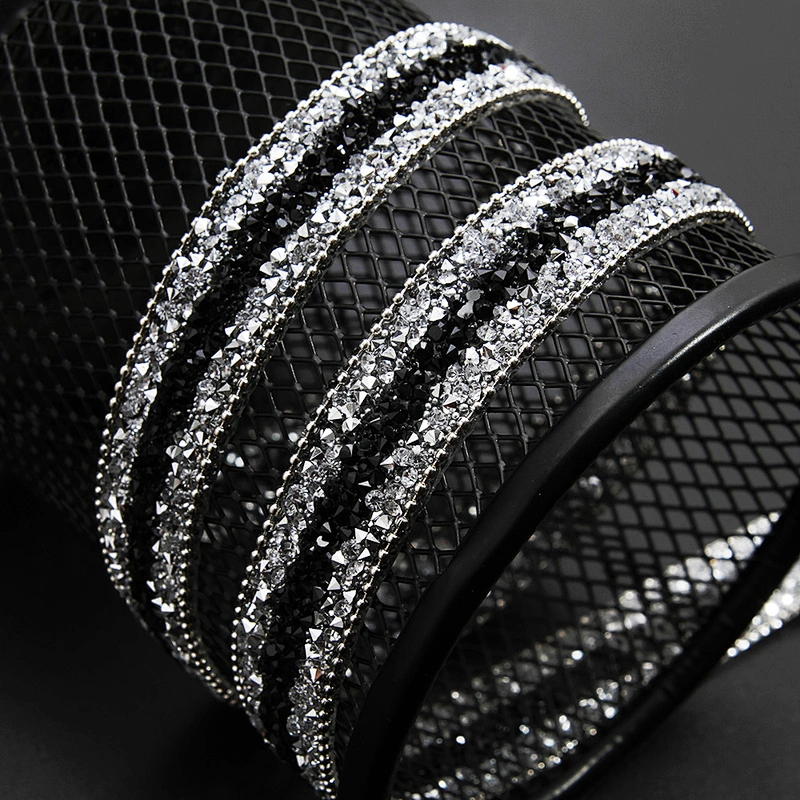 Kavatar Wholesale Hotfix Motif Designs Trim Motif Rhinestones Clothes Private Label Glass Round Iron on Trims