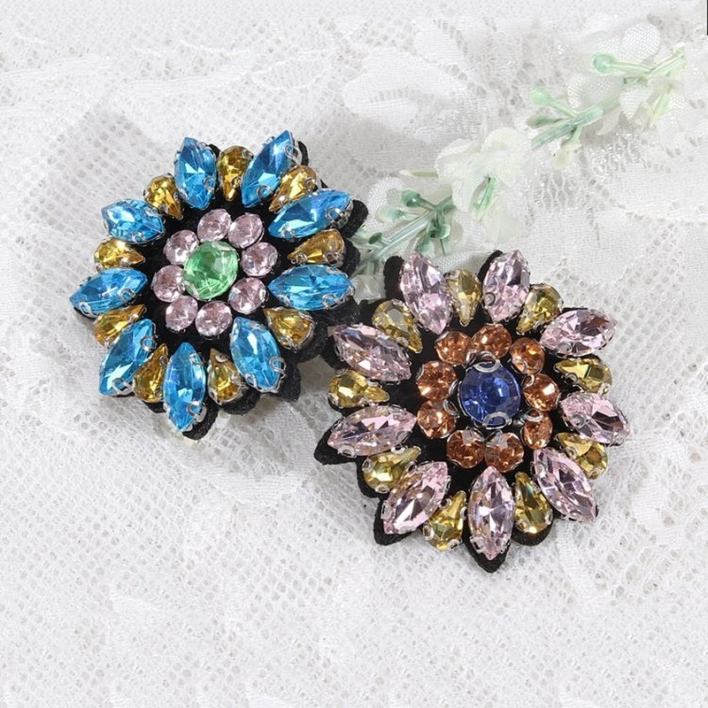 Beautiful handmade rhinestone beaded patches use for shoe accessories