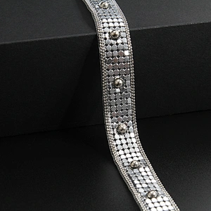 Kavatar Wholesale Hotfix Trim Aluminum Sheet Cubes and Beads hotfix motif designs hotfix crystal mesh Iron on Trims