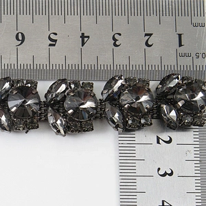 Kavatar Wholesale Rhinestone Chain Trim