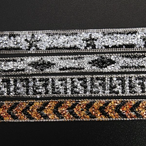 Kavatar Wholesale Rhinestones Accessories Claws Clothes Glass Rhinestone Transfer For T-shirt Star Iron on Trims