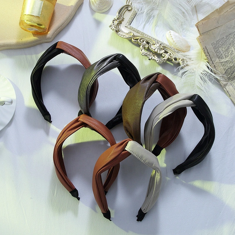 Euramerican Korean 2020 new style hairband, hair accessories  retro  faux pearl headband Leather hair band women