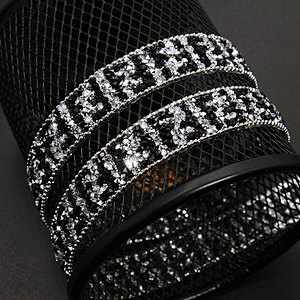 Kavatar Wholesale Rhinestones Accessories Claws Clothes Glass Rhinestone Transfer For T-shirt Star Iron on Trims
