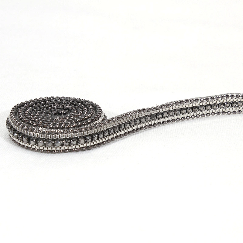 China Cheap Accessories Beads Bordered Hotfix Transfer Rhinestone Trim by Yard
