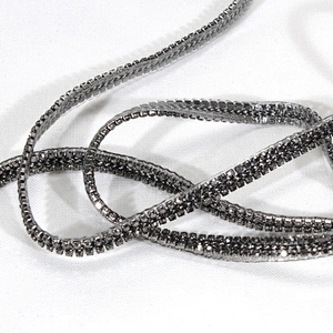China Supplier Black Coated Rhinestone Beaded Heat Transfer Ribbon with Accessories Chain