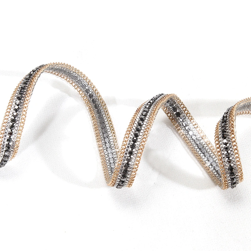 Hotfix Crystal Rhinestones Trim with Gold kavatar Accessories Chain