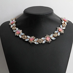 Kavatar Wholesale Gold Rhinestone Chain Trim Necklace