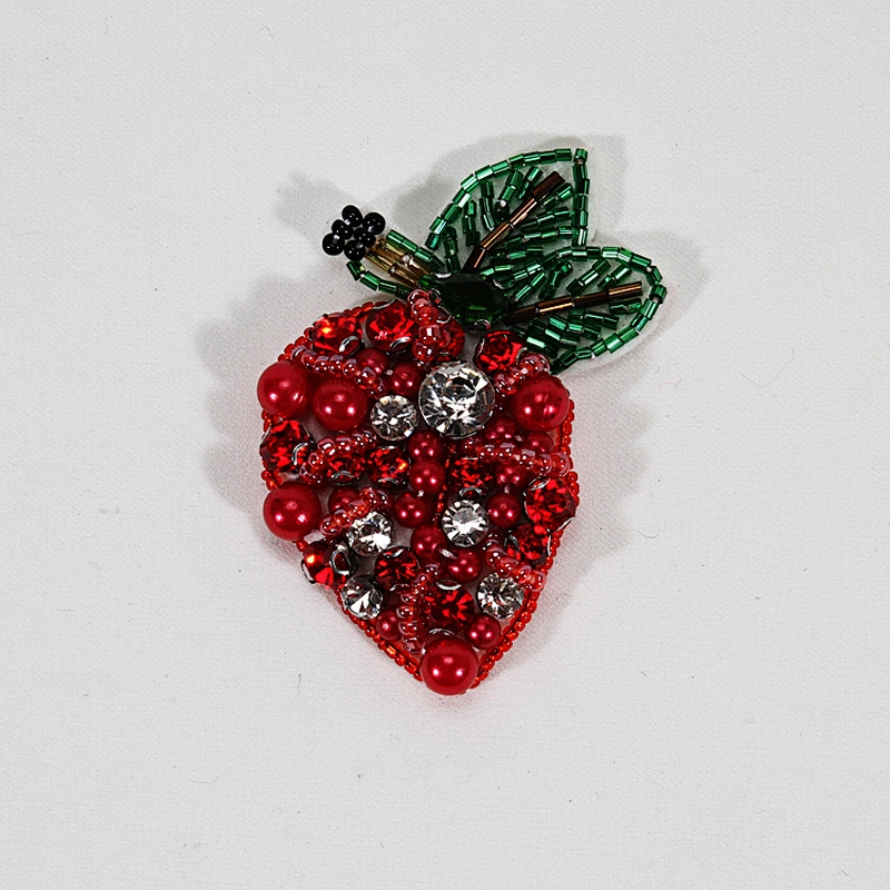 Fashion garment bag decoration patches fruit strawberry design bead rhinestone patches