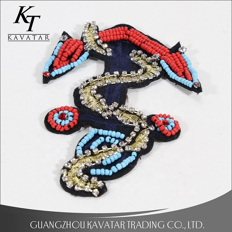Kavatar Custom Design Rhinestone Patches Applique Stick For Clothing