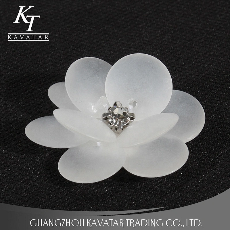 Kavatar Newest 3D Plastic Rhinestone Sequin Flowers