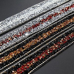 Kavatar Wholesale Rhinestone Trim Clothing Labels Strass Hotfix Rhinestone Motif Color Customization Iron on Trims