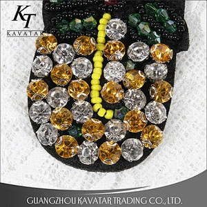 Kavatar DIY Handmade Rhinestone Beaded Pineapple Embroidery Flower Patches For Clothing Bags