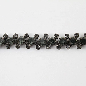 Wholesale High quality Clear Crystal Glass Rhinestone chain sewed to wedding belt  dress shoes, Bridal hair