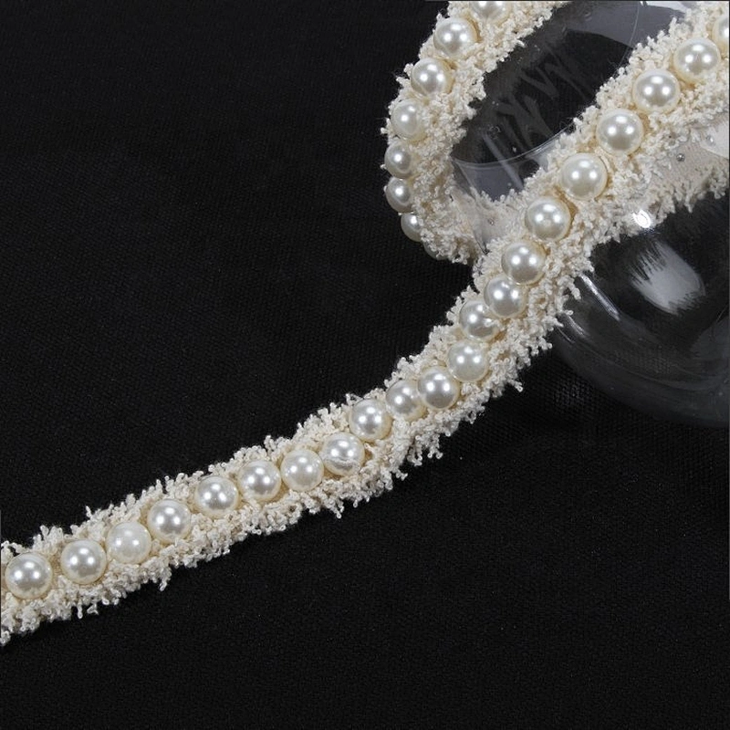 Kavatar Beautiful Mini Plastic Pearl Lace Trim Ribbons For Decoration Garment