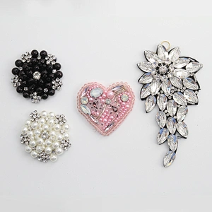 Fashion  Multicolor custom made  rhinestones  heart  flower bead patches cheap custom patches
