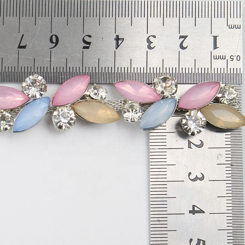 wholesale rhinestone chain rhinestone-chain-roll