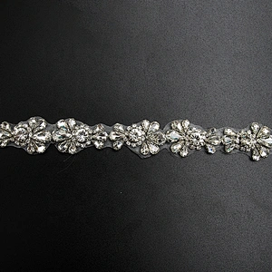Christmas Cherry Flower Decorative Sew on Rhinestone Beaded Patches Wholesale patches for clothing