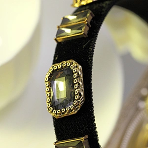Headbands for women 2020  winter vintage fuzz headband  ,Hair band wholesale Baroque rhinestone party fashion hair band