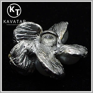 wholesale Kavatar rhinestone pearl button for bridal dress Accessories