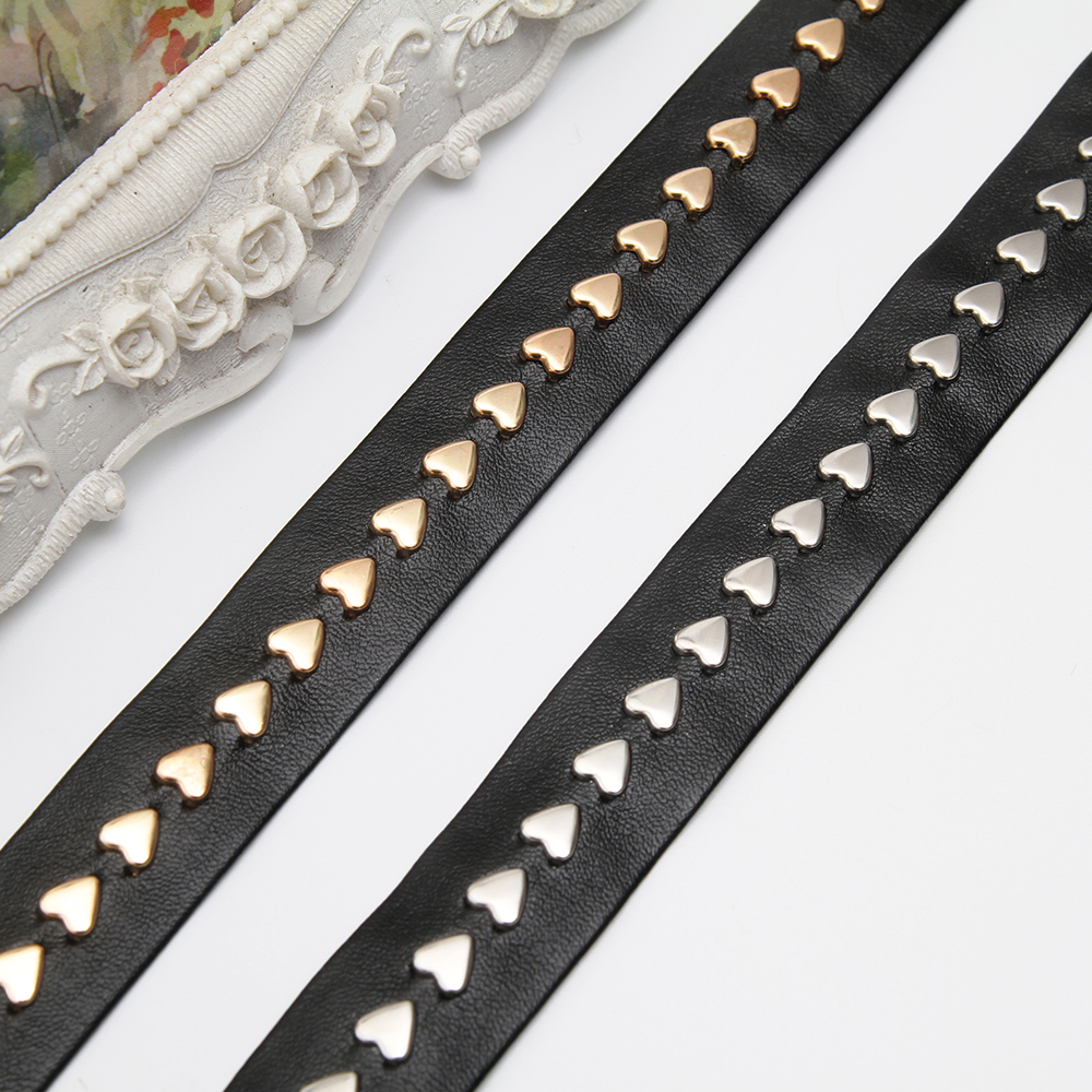wholesale garment rivets Trimming PU trim Heart-shaped Sew on fabric Design rivets for bags fashion custom flat rivet studs