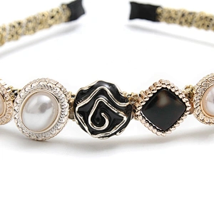Fashion headbands 2020   for girls designer headbands , pearl headband , rhinestone headbands
