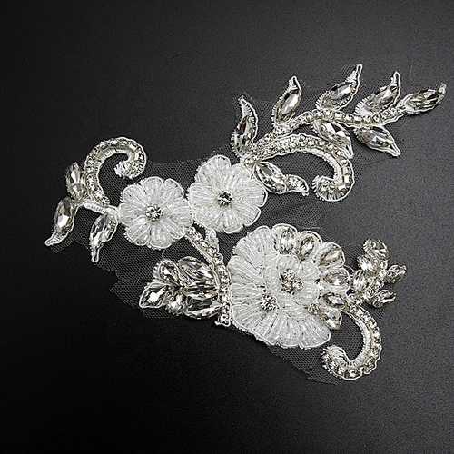 Christmas Cherry Flower Decorative Sew on Rhinestone Beaded Patches Wholesale patches for clothing