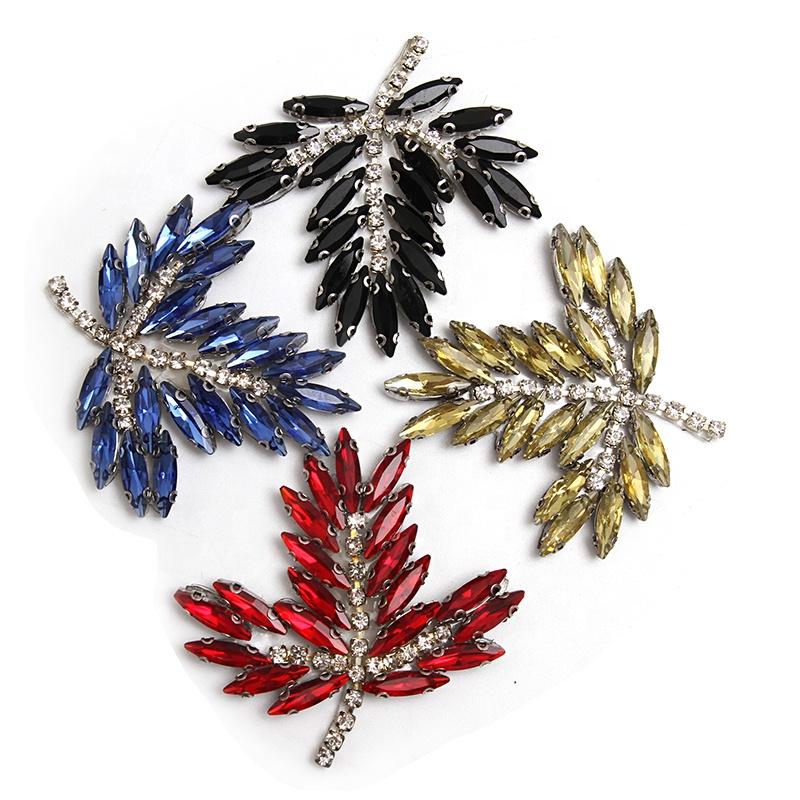 Christmas Cherry Flower Decorative Sew on Rhinestone Beaded Patches Wholesale patches for clothing