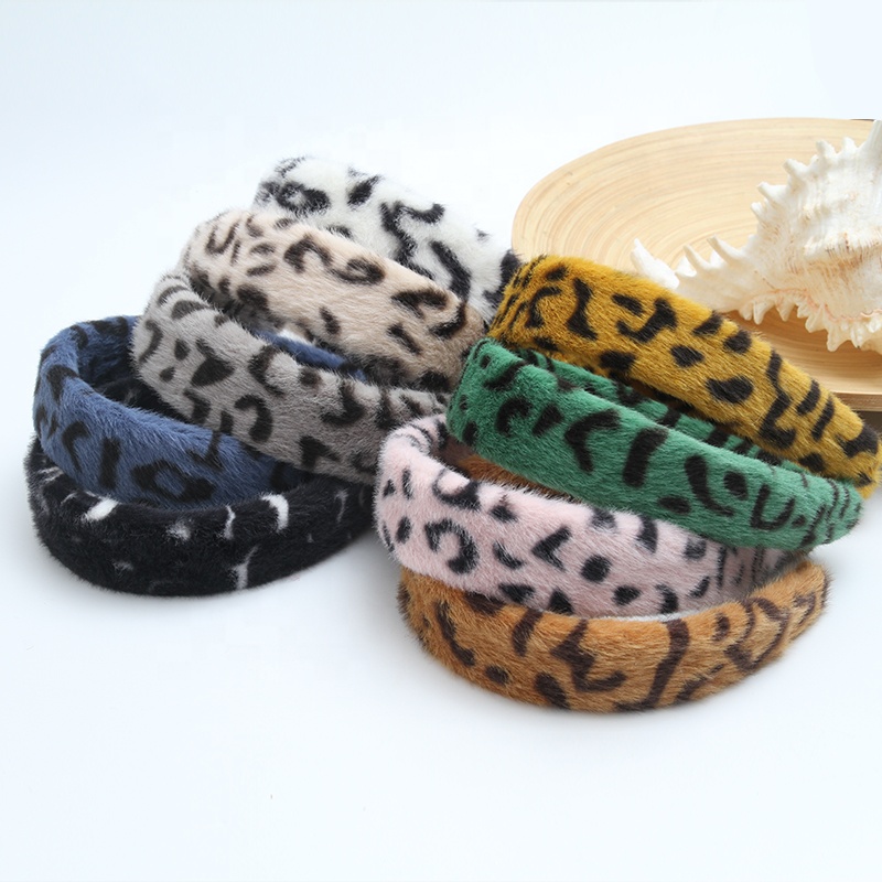 Wholesale sale of colorful  woman hair plush tie elastic creative fluffy fashion girls hair hoop Vintage Furry Headbands fur hea