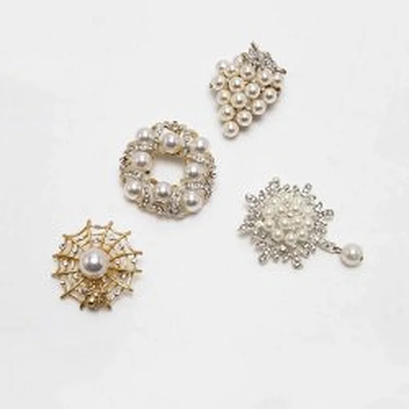 Kavatar Wholesale Brooch Crystal Rhinestone Pearl Brooch For Garment