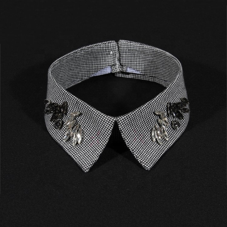 Fashion Grid Style Collar Design With Claw Rhinestone