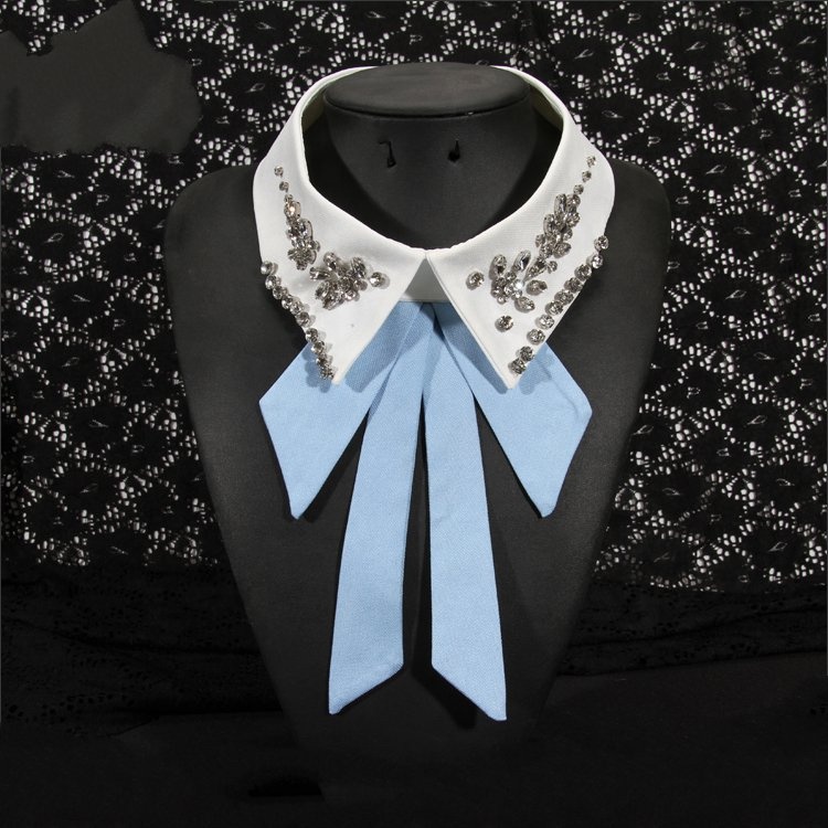 Kavatar Fashion White Detachable Collar With Crystal Rhinestone