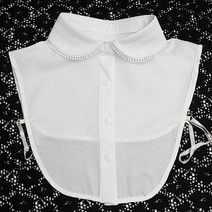 Spring/Summer Korean version of white hollow out with short sleeve vertical stripe lace collar lotus leaf shirt collar false col