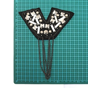 wholesale  designer badges cloth stickers Sew on for clothing accessories decoration 3D patch  rhinestone Metal Chain Tassel