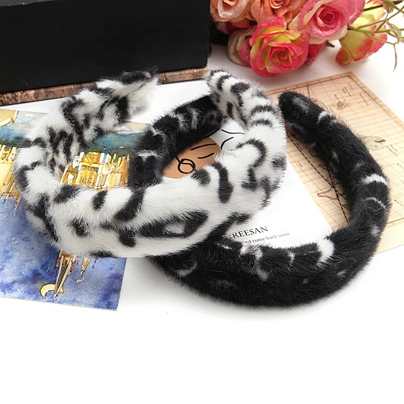 Wholesale sale of colorful  woman hair plush tie elastic creative fluffy fashion girls hair hoop Vintage Furry Headbands fur hea