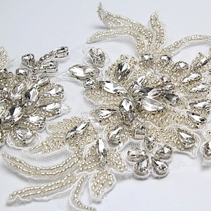 Christmas Cherry Flower Decorative Sew on Rhinestone Beaded Patches Wholesale patches for clothing