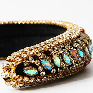 Manufacturer of direct colored beads with multi - colored gemstone hand sewn stylish temperament latest style hair hoops baroque