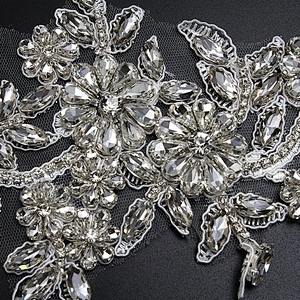 Christmas Cherry Flower Decorative Sew on Rhinestone Beaded Patches Wholesale patches for clothing