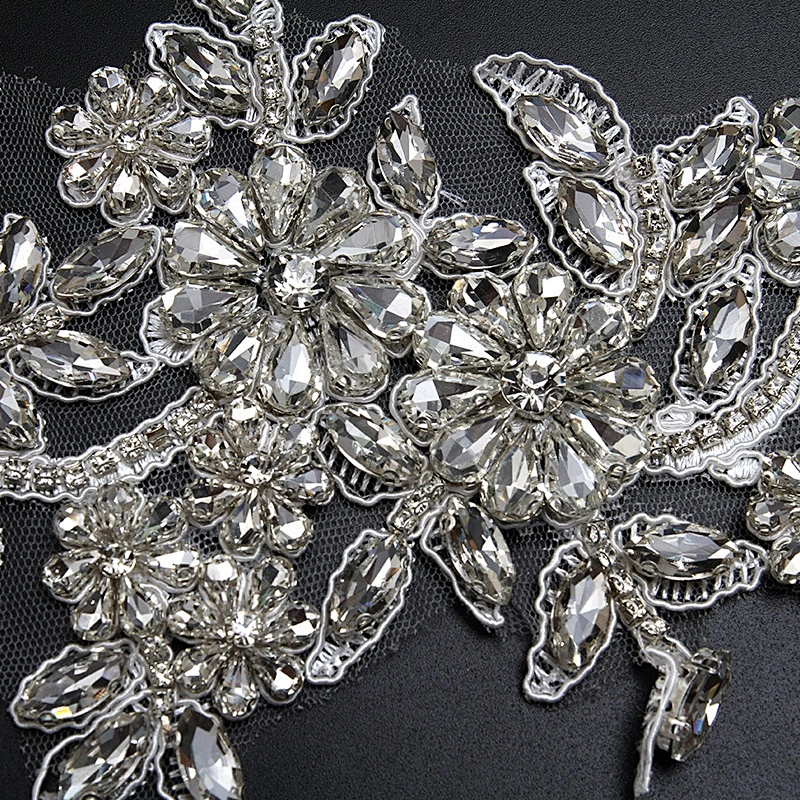 Christmas Cherry Flower Decorative Sew on Rhinestone Beaded Patches Wholesale patches for clothing
