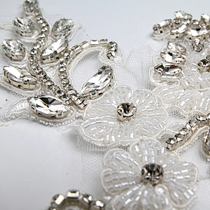 Christmas Cherry Flower Decorative Sew on Rhinestone Beaded Patches Wholesale patches for clothing