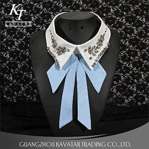 Kavatar Fashion White Detachable Collar With Crystal Rhinestone