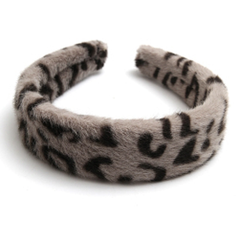 Wholesale sale of colorful  woman hair plush tie elastic creative fluffy fashion girls hair hoop Vintage Furry Headbands fur hea