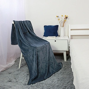 2020 Promotion Wholesale Set Muti-functional carpets Carry Bag Airplane TravelSoft Fleece Travel Blanket