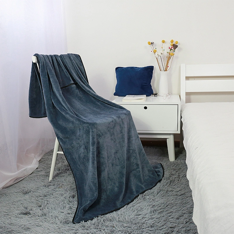 2020 Promotion Wholesale Set Muti-functional carpets Carry Bag Airplane TravelSoft Fleece Travel Blanket