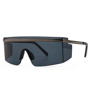 big brands of the same fashion sunglasses newest celebrity models catwalk the same fashionable sunglasses