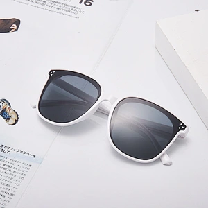 2021 newest fashion celebrity trendy sunglasses women men eyewear shade vintage sun glasses wholesale custom goggles