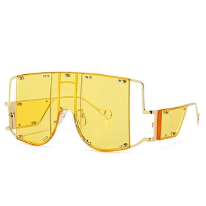 Fashionable sunglasses big metal frame sunglasses windproof sunglasses display