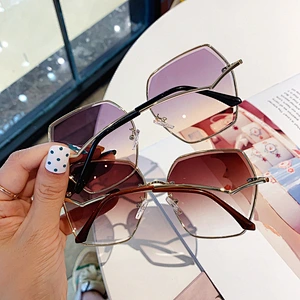 fashion rimless retro round sunglasses women men newest shades sun glasses oversized wholesale custom eyewear 2021 trendy goggle