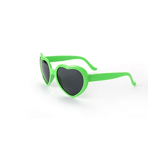 fashionable heart shape sunglasses women men newest shades retro vintage sun glasses wholesale custom eyewear 2021 trendy goggle