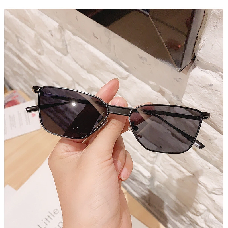 fashionable small frame sunglasses women men newest shades sun glasses wholesale custom eyewear 2021 trendy goggles