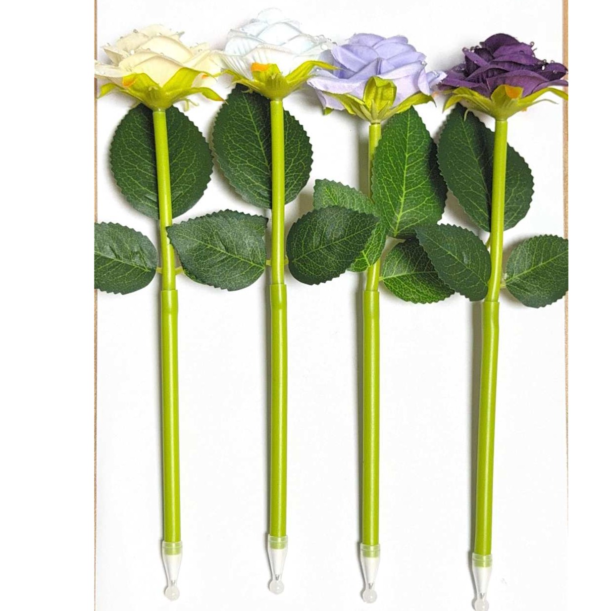 flower wiggle pen with leaves